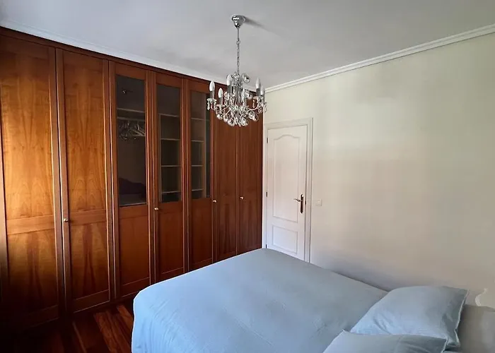 Appartement Bright In Parque Etxebarria With Parking Bilbao