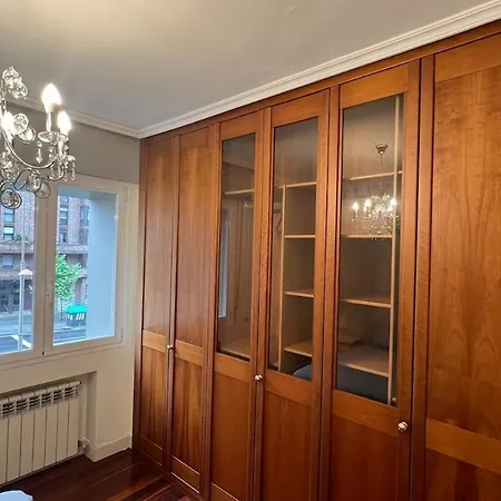 Apartament Bright In Parque Etxebarria With Parking