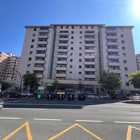 Bright In Parque Etxebarria With Parking דירה *